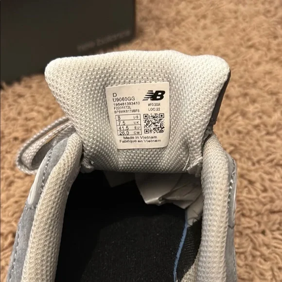 New Balance Men's Gray Sneakers - Picture 5 of 6